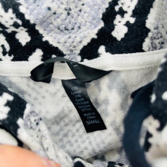 Soma Intimates Womens Black & White Snake Print Zip-Up Jacket S - Picture 2 of 6